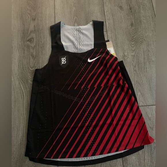 Nike woman’s size S running track shirt - Picture 1 of 4